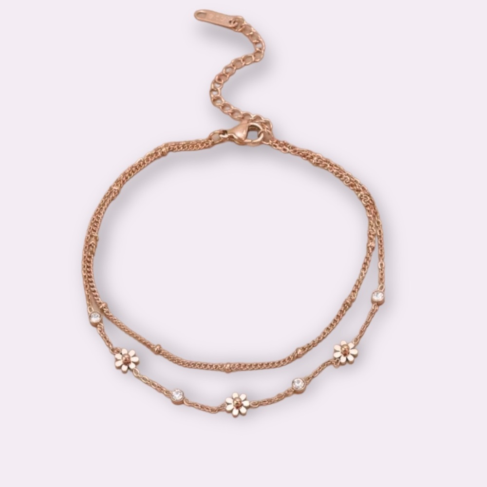 NEW. Rose gold flower anklet with rhinestones